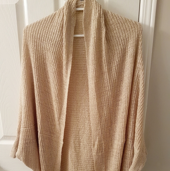 H&M slouchy batwing sweater - Picture 2 of 3